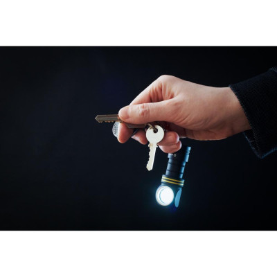 Faro Armytek Elf C1 v2 luz cálida