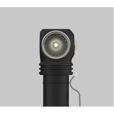 Фара Armytek Wizard C2 Pro с тёплым светом