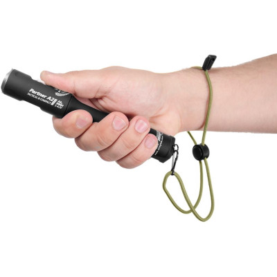 Linterna Armytek Partner A2 Pro de luz fría