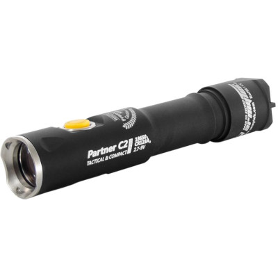 Linterna Armytek Partner C2 Pro de Luz Fría