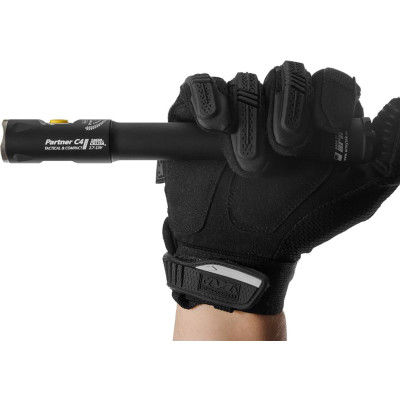 Linterna Armytek Partner C4 Pro, luz blanca