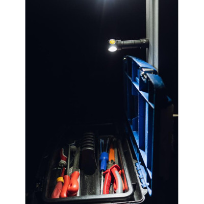 Armytek Wizard C2 Taschenlampe Kaltes Licht