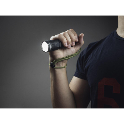 Taktická baterka Armytek Dobermann Pro Magnet studené svetlo