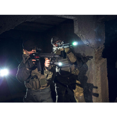 Taktische Taschenlampe Armytek Dobermann Pro Magnet Kaltlicht