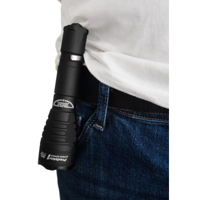 مصباح يدوي تكتيكي Armytek Predator Pro دافئ